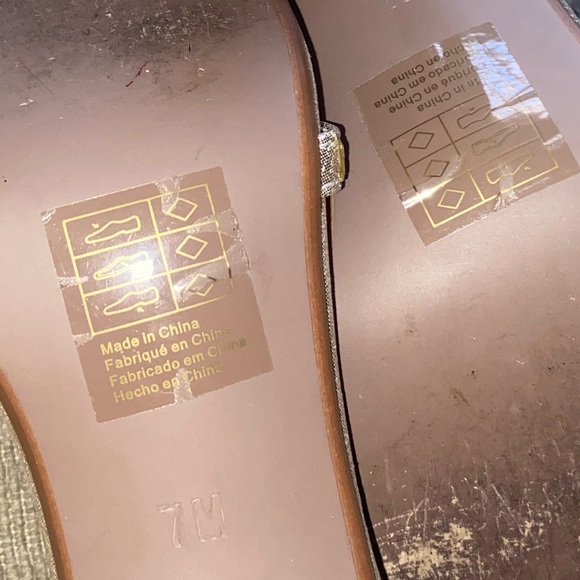 Gold Heels, women’s size 7 - Picture 4 of 4